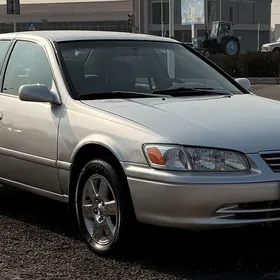 Toyota Camry 2001