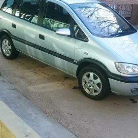 Opel Zafira 2001