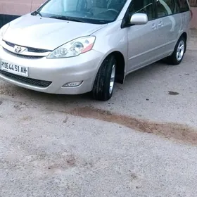 Toyota Sienna 2009