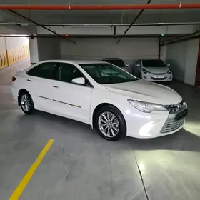 Toyota Camry 2016