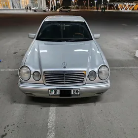 Mercedes-Benz E320 1999