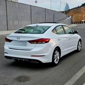 Hyundai Elantra 2018