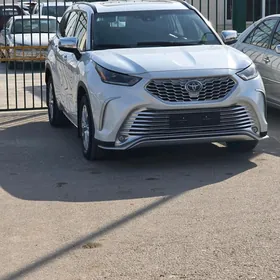 Toyota Highlander 2022