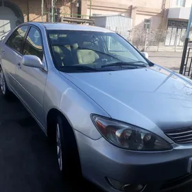 Toyota Camry 2004