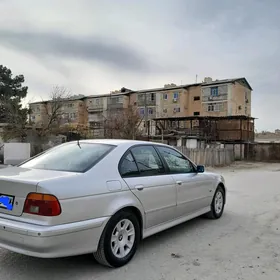 BMW E39 2002