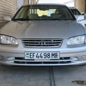 Toyota Camry 2000