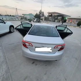 Toyota Camry 2013