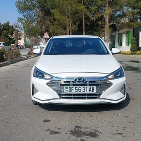 Hyundai Elantra 2019