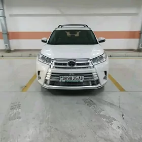 Toyota Highlander 2019