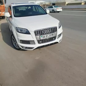 Audi Q7 2013