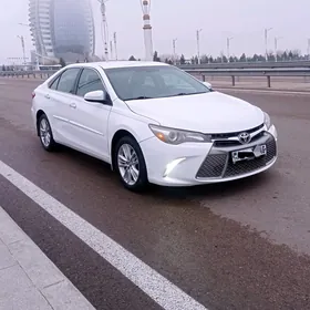 Toyota Camry 2016