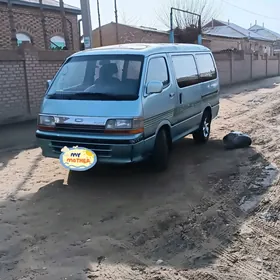 Toyota Hiace 1990