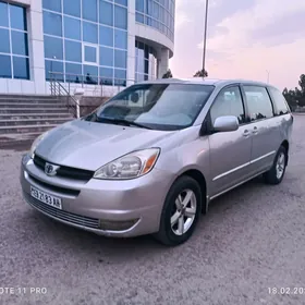 Toyota Sienna 2004