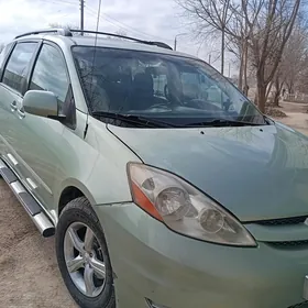 Toyota Sienna 2008