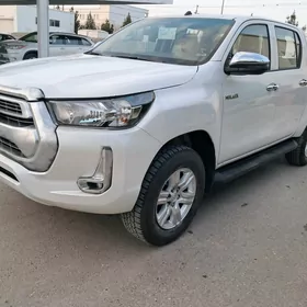 Toyota Hilux 2024