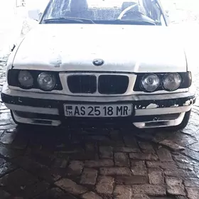 BMW 525 1990