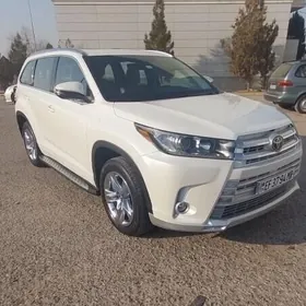 Toyota Highlander 2019