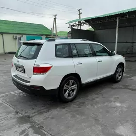 Toyota Highlander 2011