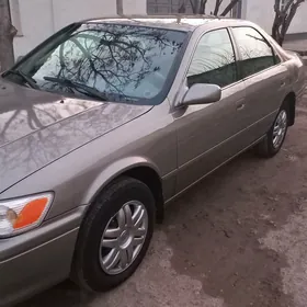 Toyota Camry 2001