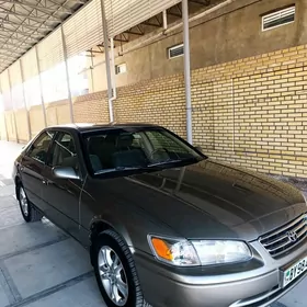 Toyota Camry 2000