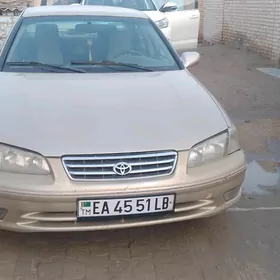 Toyota Camry 1998