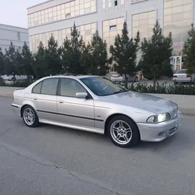 BMW E39 2001