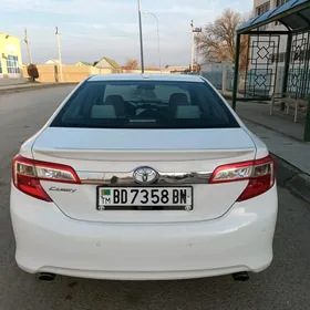 Toyota Camry 2012