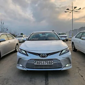 Toyota Camry 2021