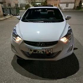 Hyundai Elantra 2012