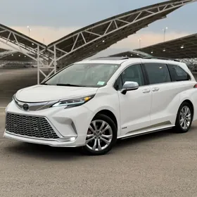 Toyota Sienna 2021