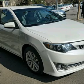 Toyota Camry 2013