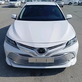 Toyota Camry 2018