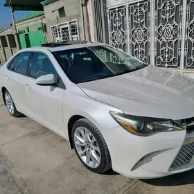 Toyota Camry 2017