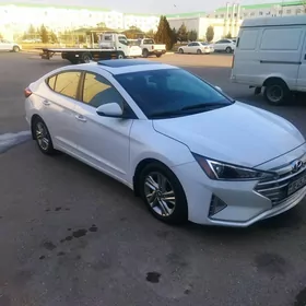 Hyundai Elantra 2020