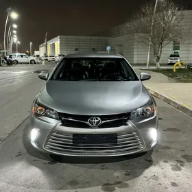 Toyota Camry 2017