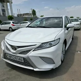 Toyota Camry 2018