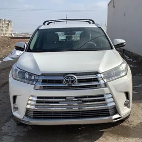 Toyota Highlander 2019