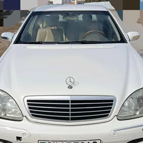 Mercedes-Benz S-Class 2001