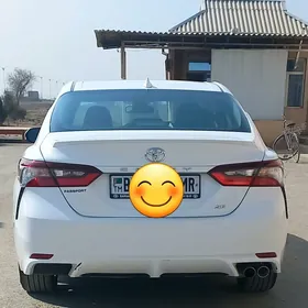 Toyota Camry 2021