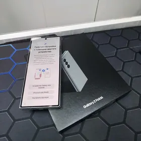 Samsung Z Fold 6