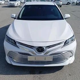 Toyota Camry 2018