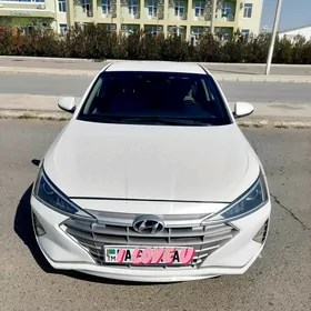 Hyundai Elantra 2019