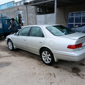 Toyota Camry 2001