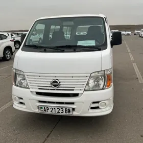 Nissan Urvan 2009