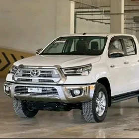 Toyota Hilux 2025