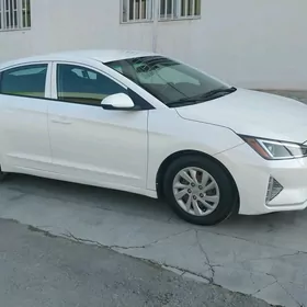 Hyundai Elantra 2019