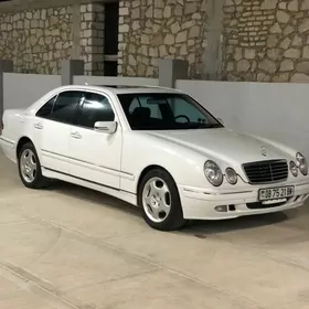 Mercedes-Benz E320 1999