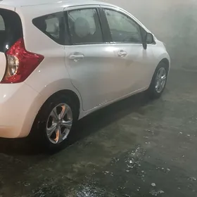 Nissan Versa Note 2013