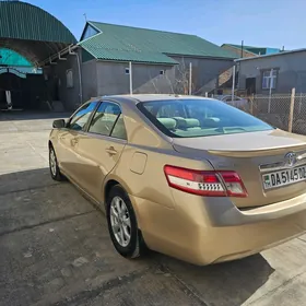 Toyota Camry 2010