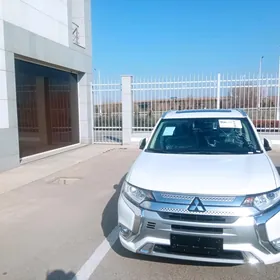 Mitsubishi Outlander 2022